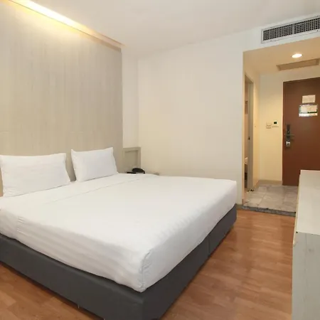Ten Stars Hotel