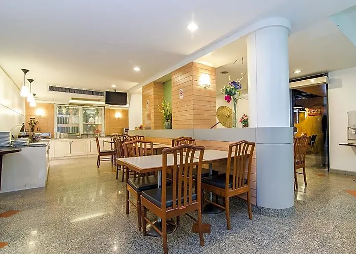 Stars Hotel
