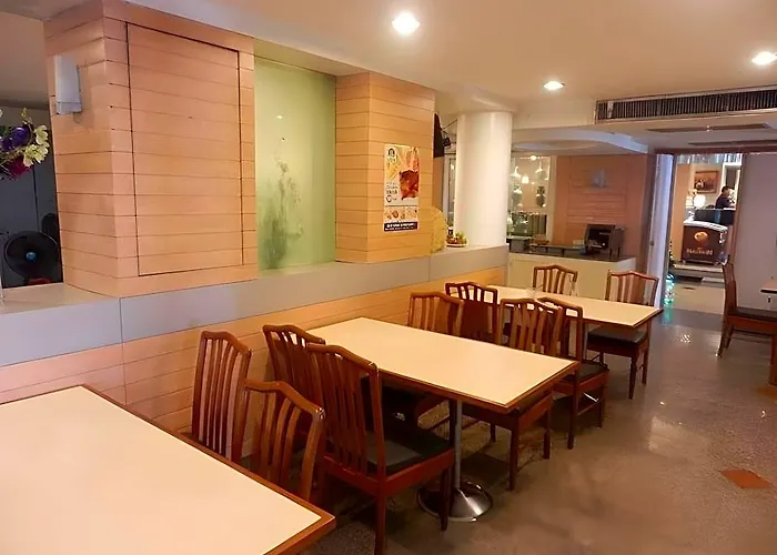 Stars Hotel